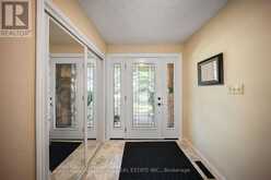 8 NOMAD COURT | Grimsby Ontario | Slide Image Four