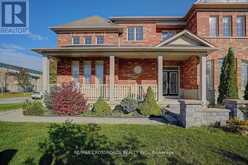 619 FERNBANK ROAD | Newmarket Ontario | Slide Image Four
