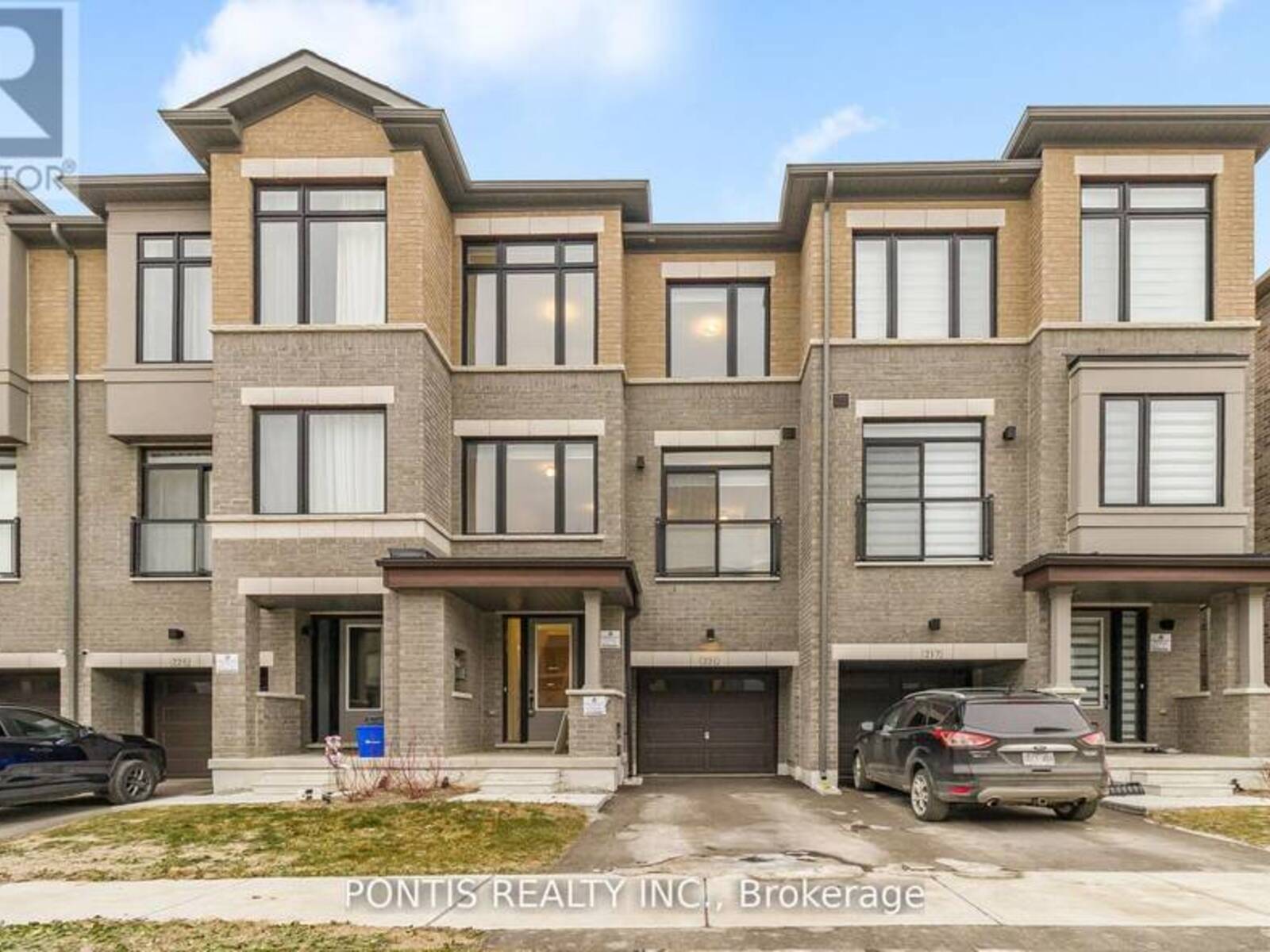 221 TENNANT CIRCLE, Vaughan, Ontario L4H 5L4