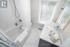 56 PENWICK CRESCENT | Richmond Hill Ontario | Slide Image Sixteen