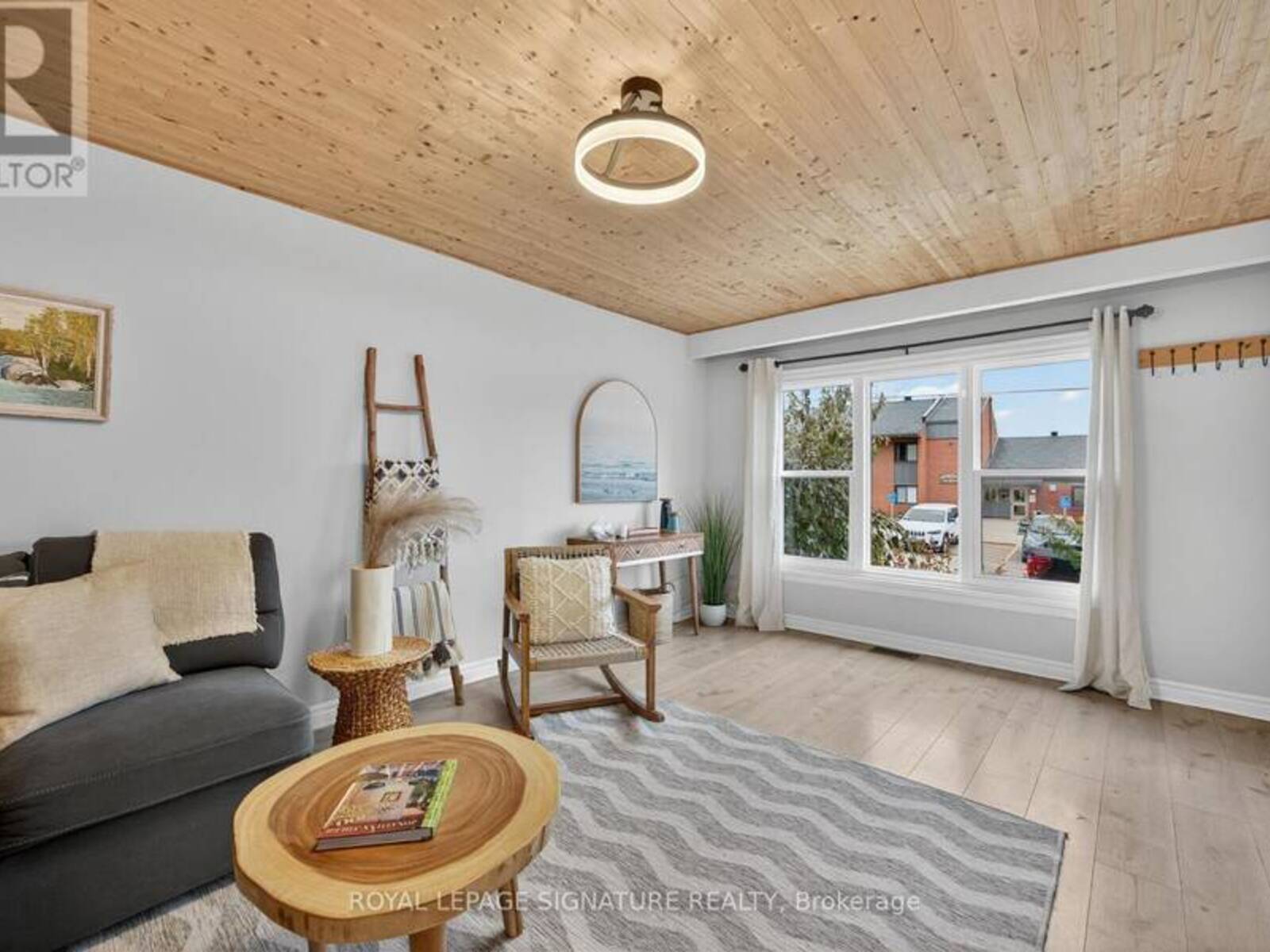 57 MARIA STREET, Penetanguishene, Ontario L9M 1L3