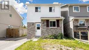 424 CHALEUR AVENUE | Oshawa Ontario | Slide Image Three