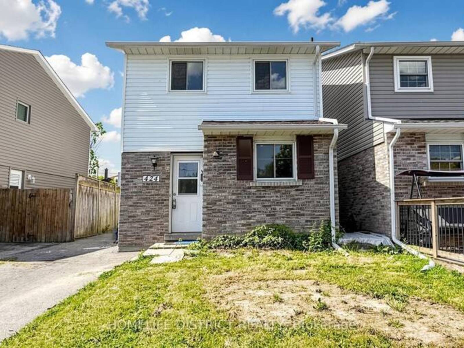 424 CHALEUR AVENUE, Oshawa, Ontario L1J 6N7
