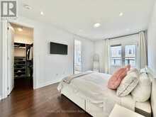 300 KING ROAD | Richmond Hill Ontario | Slide Image Twenty-five