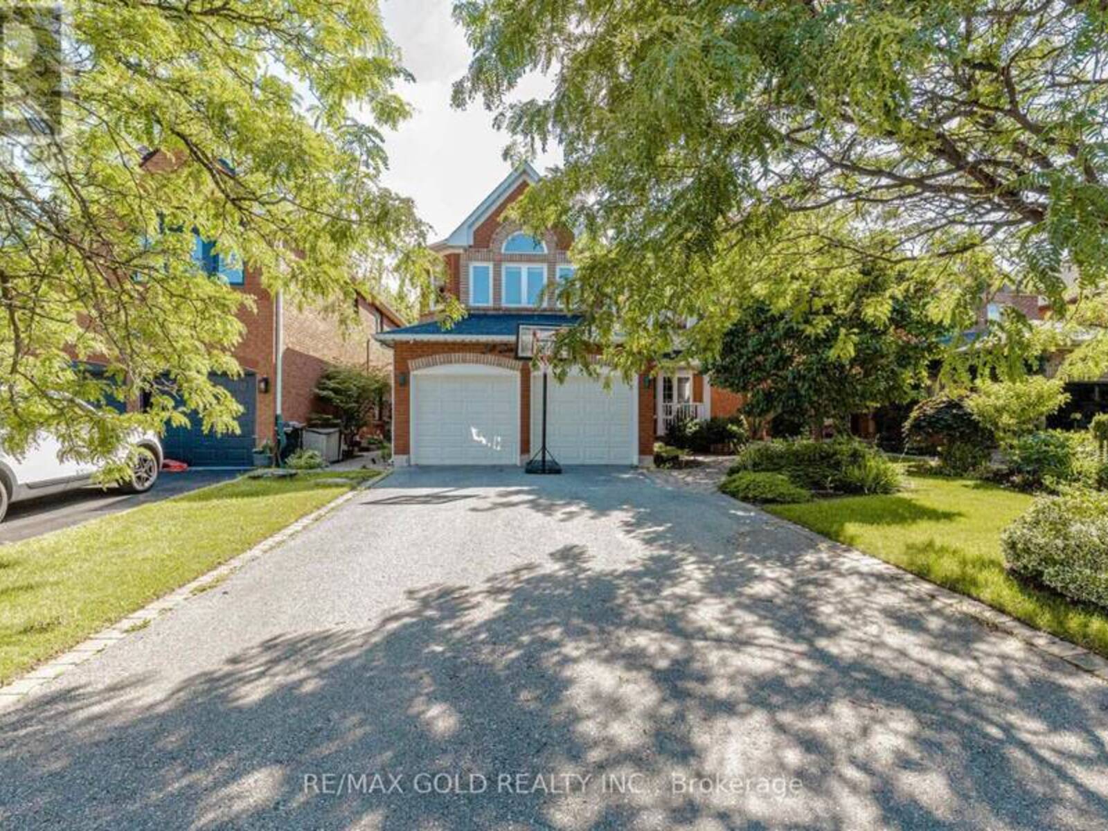 93 LAUCHLIN CRESCENT, Halton Hills, Ontario L7G 5R3