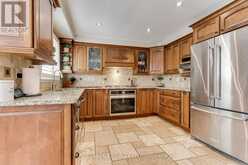 14 MCGEE CRESCENT | Aurora Ontario | Slide Image Nine