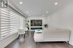 13 PATRICK DRIVE | Aurora Ontario | Slide Image Twelve