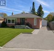 13 PATRICK DRIVE | Aurora Ontario | Slide Image One