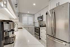 13 PATRICK DRIVE | Aurora Ontario | Slide Image Twenty