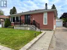 13 PATRICK DRIVE | Aurora Ontario | Slide Image Four