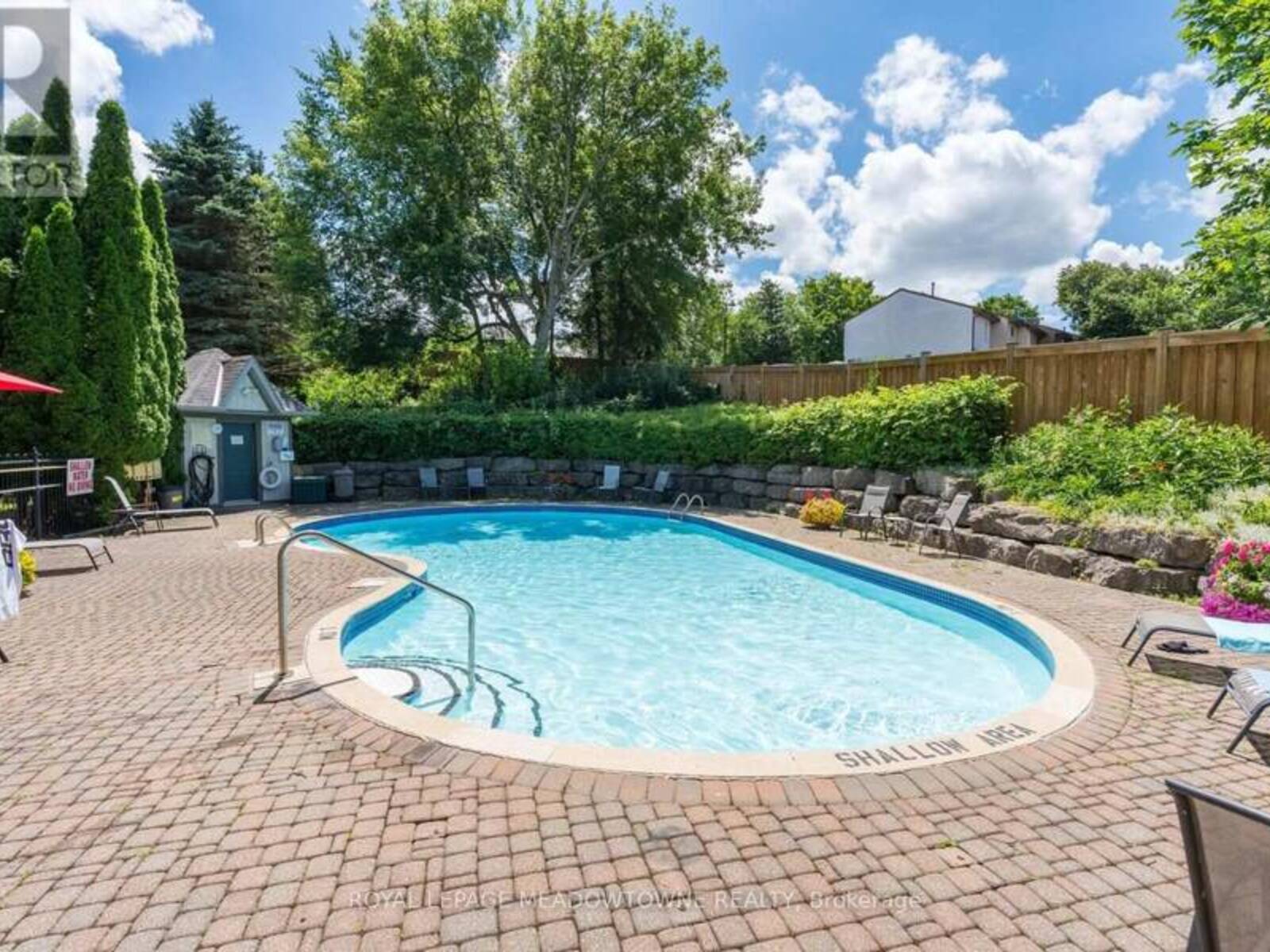 11 - 76 RIVER DRIVE, Halton Hills, Ontario L7G 2J2