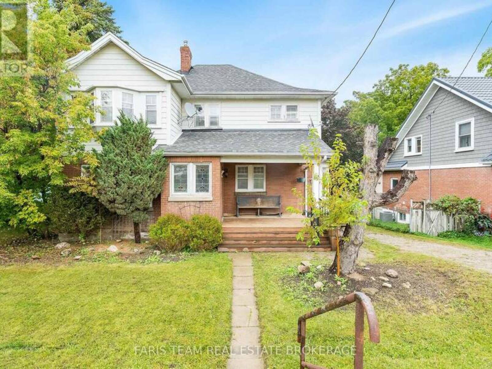 105 BARRIE STREET, Bradford West Gwillimbury, Ontario L9S 2C9