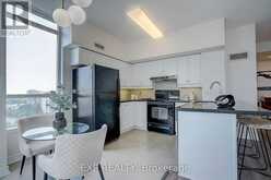 1404 - 60 DISERA DRIVE | Vaughan Ontario | Slide Image Sixteen