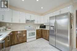 8 BROOKLYN CRESCENT | Markham Ontario | Slide Image Fourteen