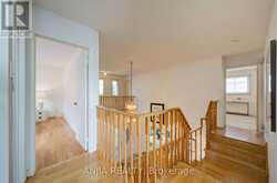 8 BROOKLYN CRESCENT | Markham Ontario | Slide Image Twenty