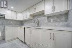 8 BROOKLYN CRESCENT | Markham Ontario | Slide Image Thirty-nine