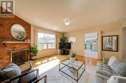 8 BROOKLYN CRESCENT | Markham Ontario | Slide Image Nine
