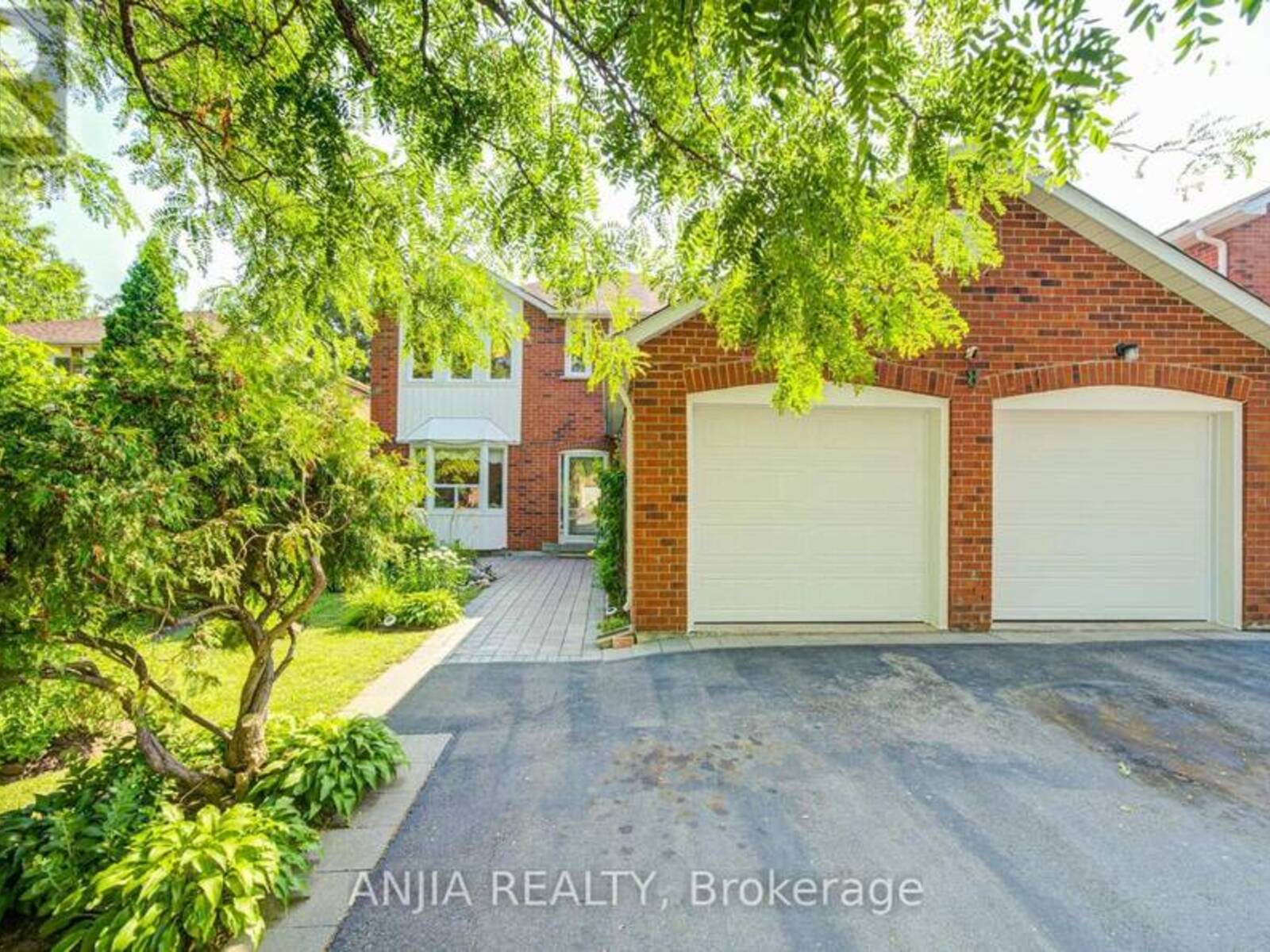 8 BROOKLYN CRESCENT, Markham, Ontario L3P 7C1