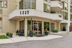 405 - 1237 NORTH SHORE BOULEVARD E | Burlington Ontario | Slide Image Two