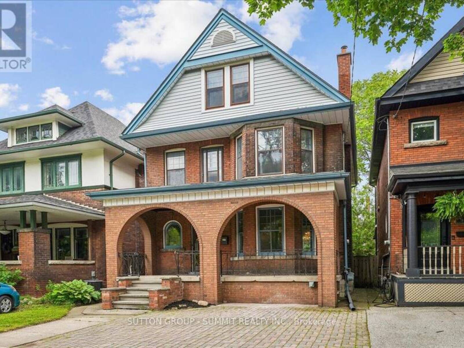 33 SAINT CLAIR AVENUE, Hamilton, Ontario L8M 2N4