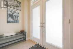16 DENARIUS CRESCENT | Richmond Hill Ontario | Slide Image Three
