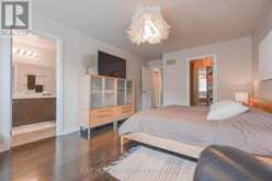 16 DENARIUS CRESCENT | Richmond Hill Ontario | Slide Image Eighteen