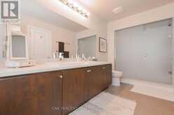 16 DENARIUS CRESCENT | Richmond Hill Ontario | Slide Image Nineteen
