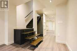 16 DENARIUS CRESCENT | Richmond Hill Ontario | Slide Image Thirty