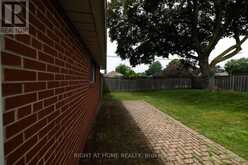 2 MIDHOLM DRIVE | Toronto Ontario | Slide Image Thirty-six