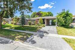 52 DEVINS DRIVE | Aurora Ontario | Slide Image One