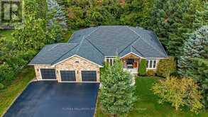 102 HIGHLAND DRIVE | Oro-Medonte Ontario | Slide Image One