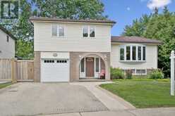 495 TIPPERTON CRESCENT | Oakville Ontario | Slide Image Two