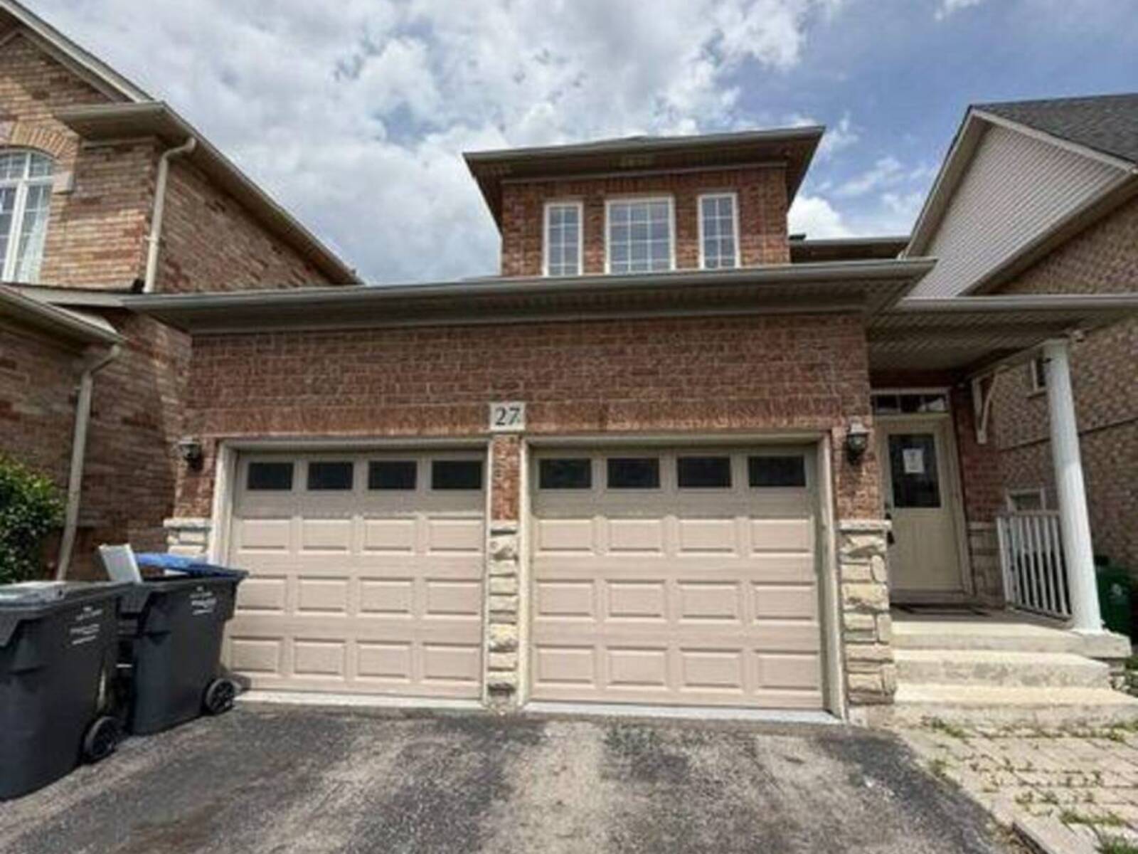 27 VILLAGE LAKE CRESCENT, Brampton, Ontario L6S 6K2