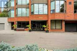 507 - 2121 LAKESHORE ROAD | Burlington Ontario | Slide Image Three