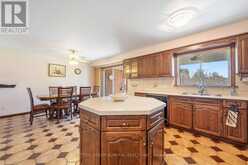48 WELDRICK ROAD W | Richmond Hill Ontario | Slide Image Nine