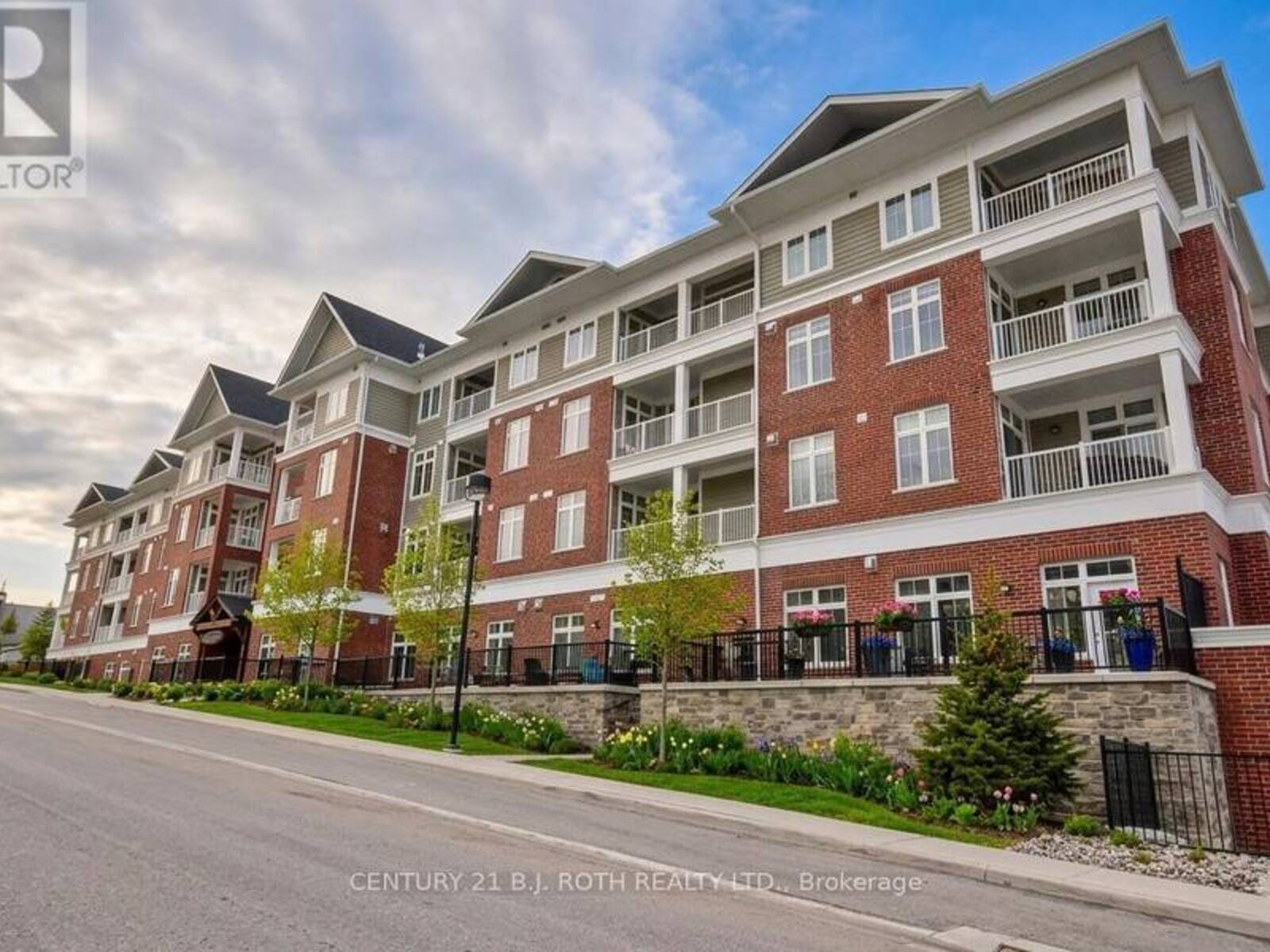 107 - 40 HORSESHOE BOULEVARD, Barrie, Ontario L4M 4Y8