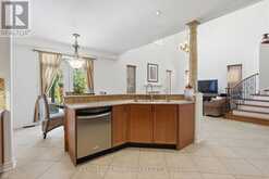 12 PARISIAN CRESCENT | Barrie Ontario | Slide Image Nine