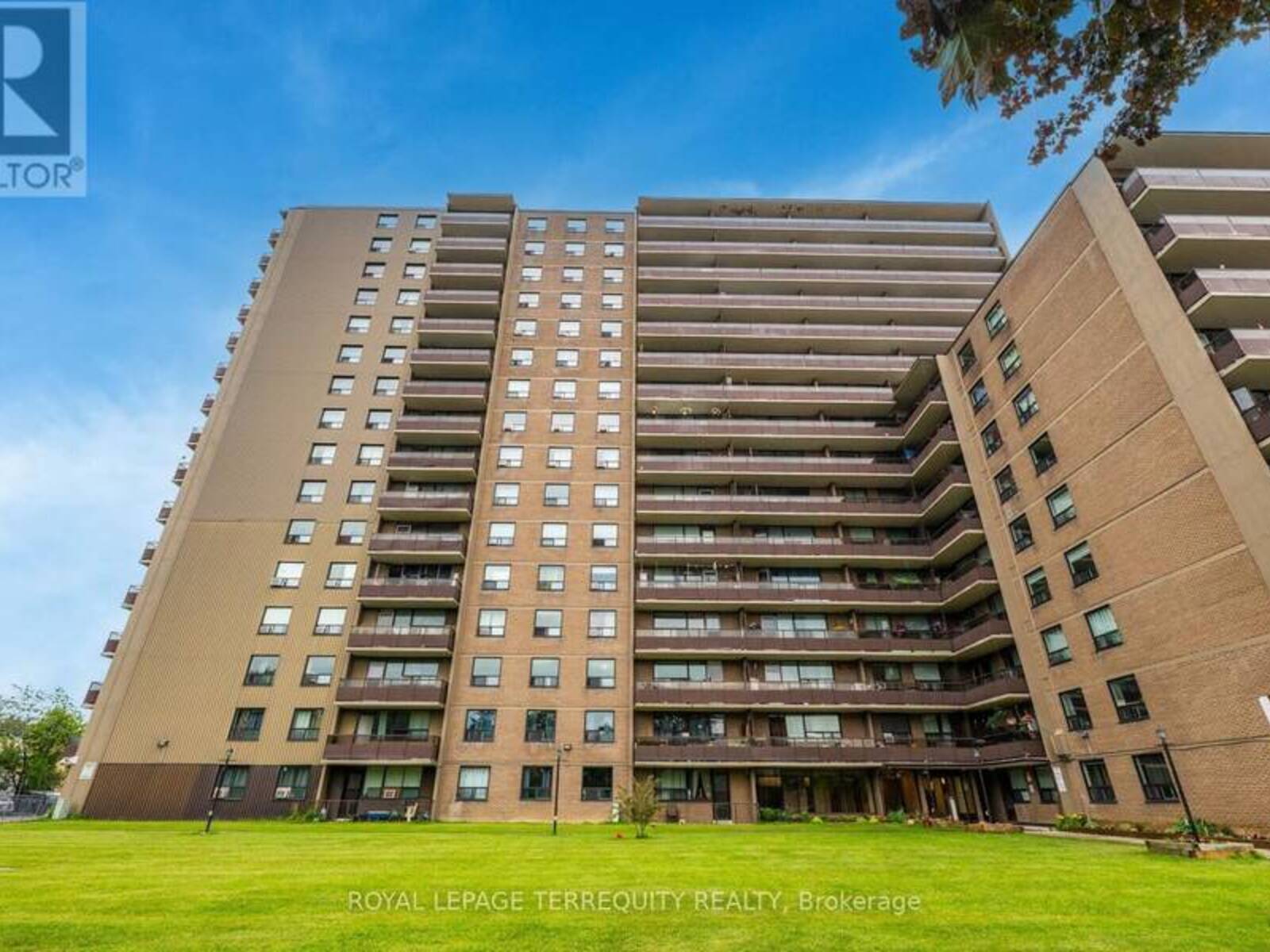 816 - 180 MARKHAM ROAD, Toronto, Ontario M1M 2Z9