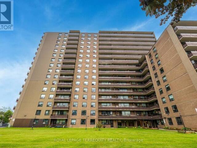 816 - 180 MARKHAM ROAD Toronto Ontario, M1M 2Z9 - 2 Bedrooms Condo For Sale