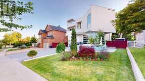64 AVIEMORE DRIVE | Toronto Ontario | Slide Image Two