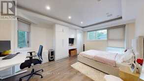 64 AVIEMORE DRIVE | Toronto Ontario | Slide Image Thirty-two