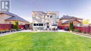 64 AVIEMORE DRIVE | Toronto Ontario | Slide Image Forty-six