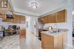 2 HORN STREET | Whitchurch-Stouffville Ontario | Slide Image Thirteen