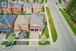 2 HORN STREET | Whitchurch-Stouffville Ontario | Slide Image Three