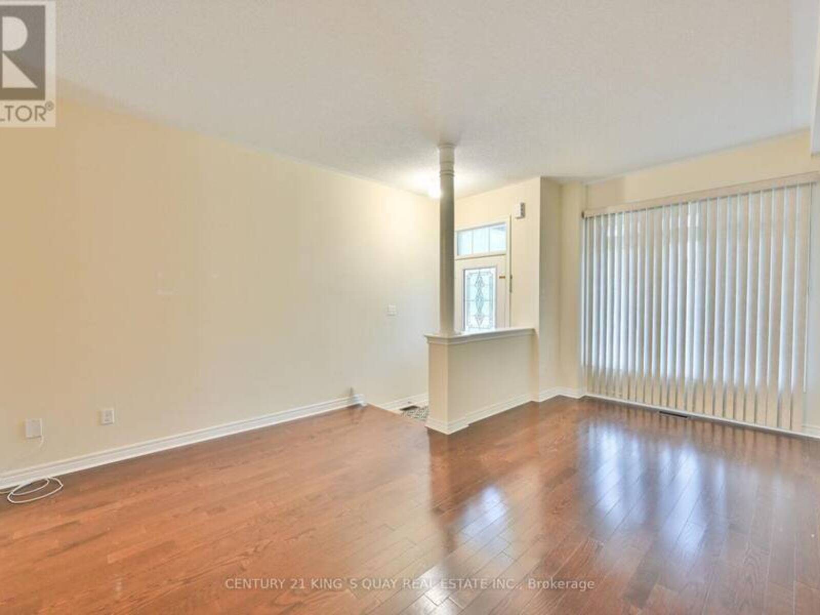 10 LUNDIGAN DRIVE, Georgina, Ontario L4P 0C3