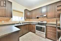 10 LUNDIGAN DRIVE | Georgina Ontario | Slide Image Three