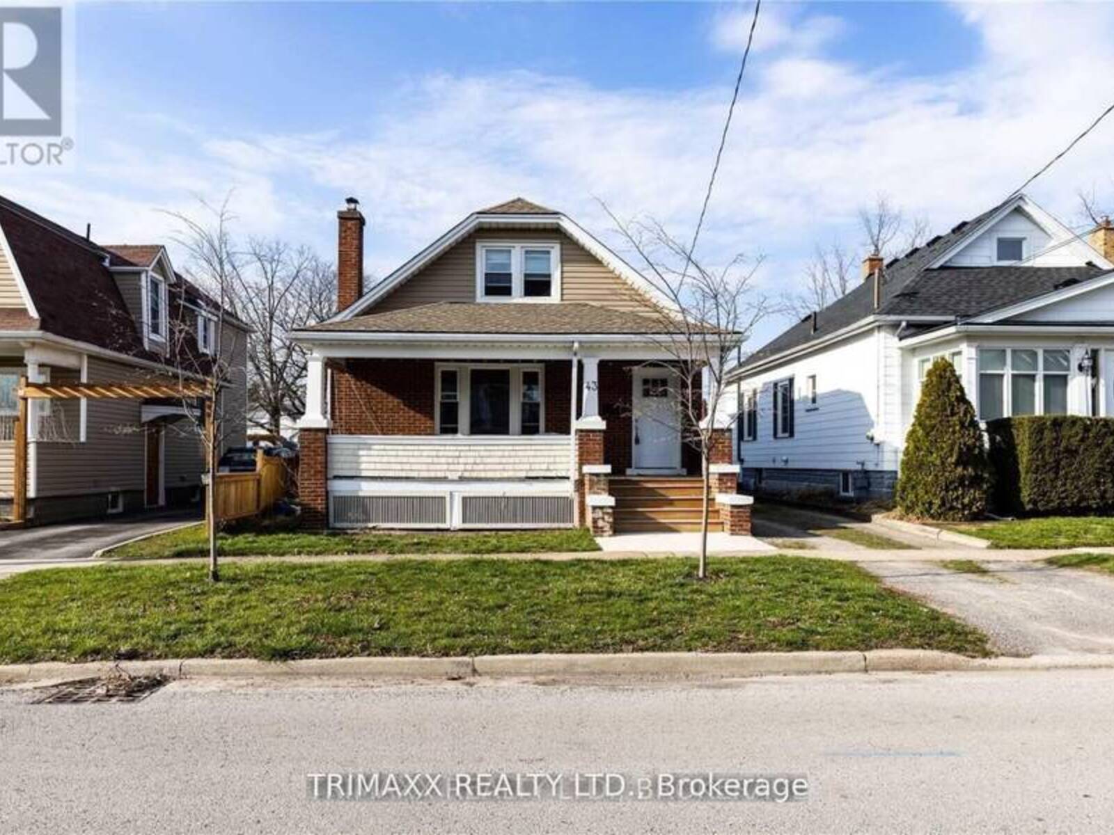 43 DACOTAH STREET, St. Catharines, Ontario L2R 1Z6