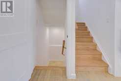 7 COSSAR DRIVE | Aurora Ontario | Slide Image Thirty