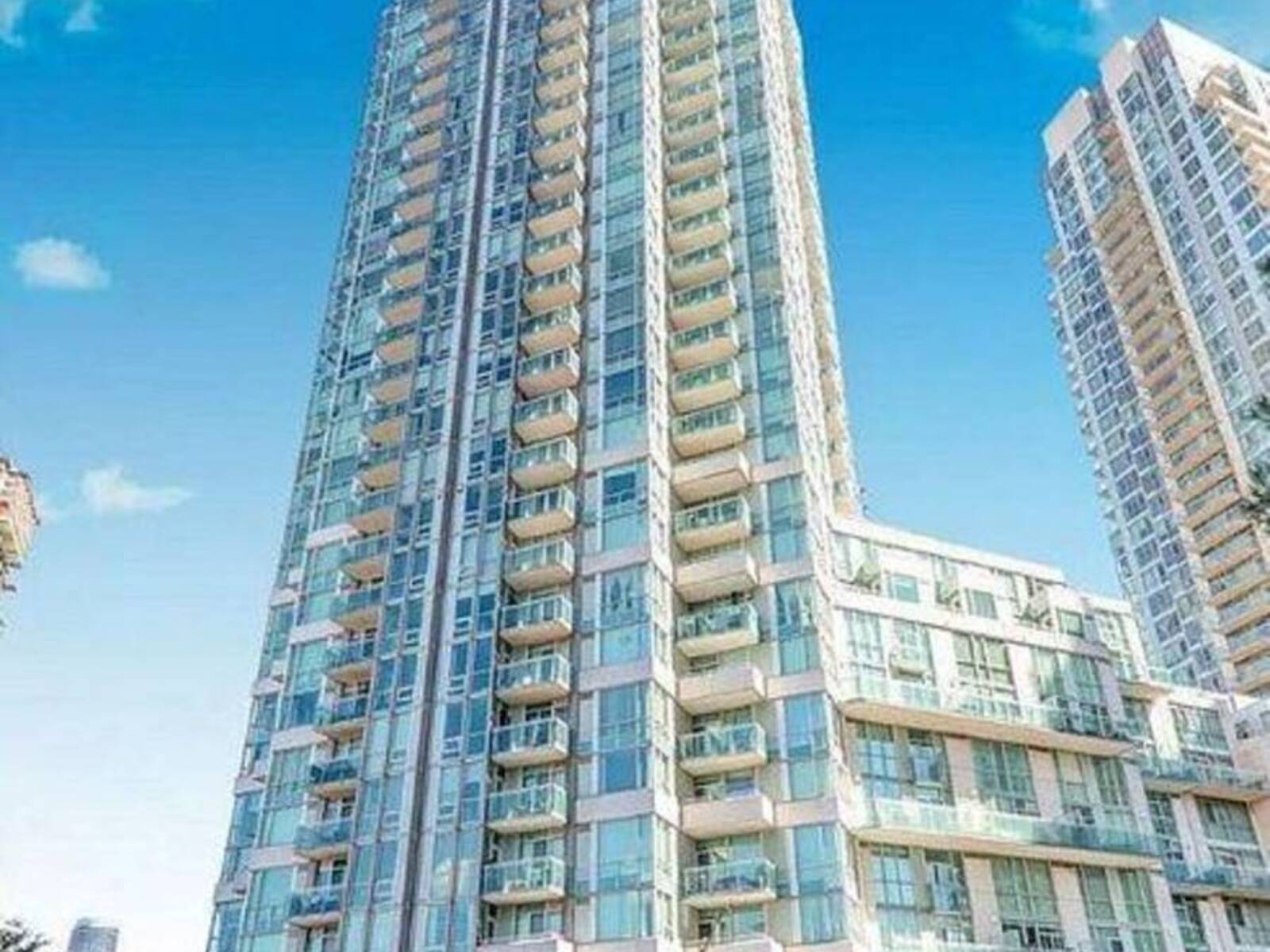 301 - 3939 DUKE OF YORK BOULEVARD, Mississauga, Ontario L5B 4N2