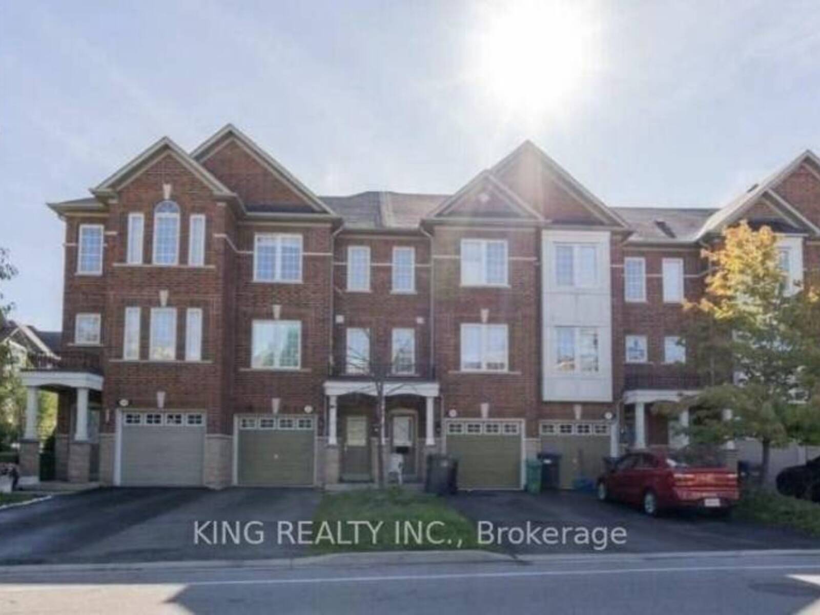 27 DENISON AVENUE, Brampton, Ontario L6X 0H2